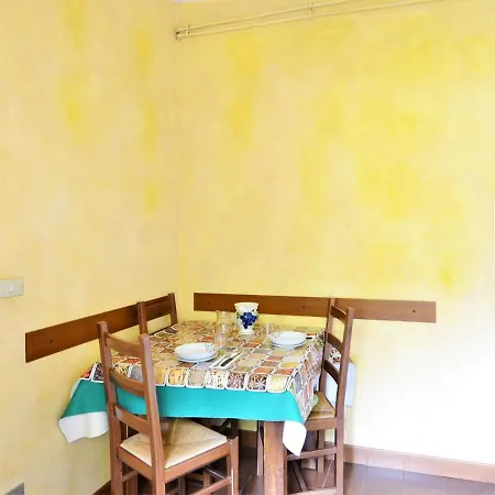 Apartmán In Con Pino E Veddasca With Terrace Maccagno
