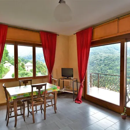 In Con Pino E Veddasca With Terrace Apartmán